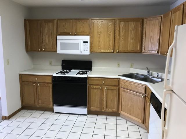 1415 Adams St - Photo 3 of 14
