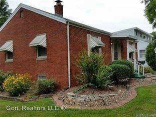 1229 Harrison St - Photo 3 of 9