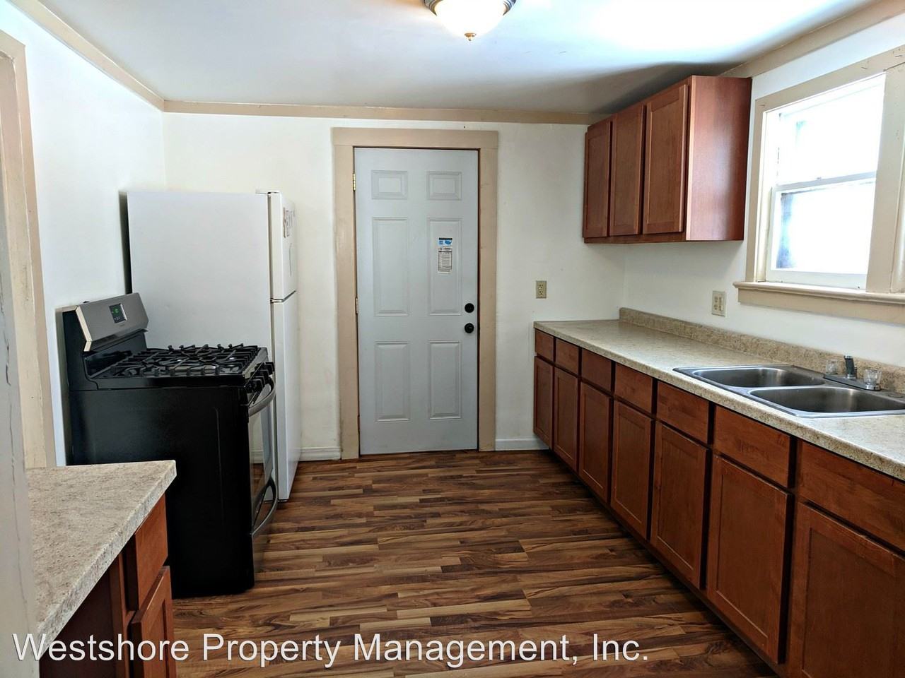 2921 8th St. - Photo 2 of 7