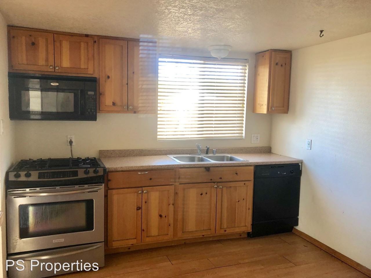 4144 Sunset Gardens Rd SW - Photo 2 of 7