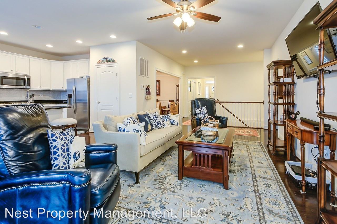 213 Cottage Ct - Photo 3 of 25