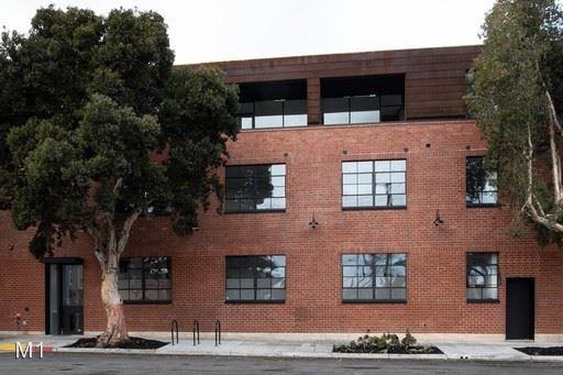 1431 Center St - Photo 2 of 24