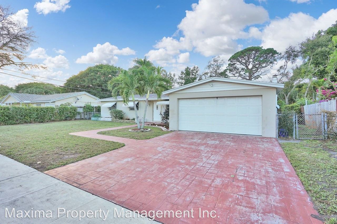 1600 NW 4th St - Photo 2 of 24