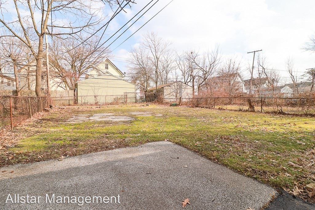 3697 E 149th St - Photo 2 of 12