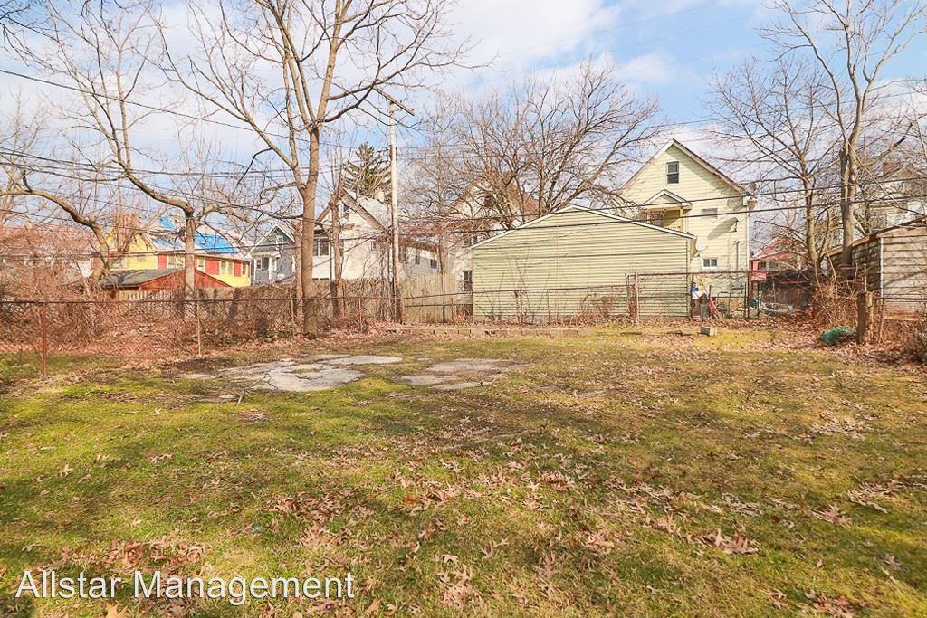 3697 E 149th St - Photo 3 of 12