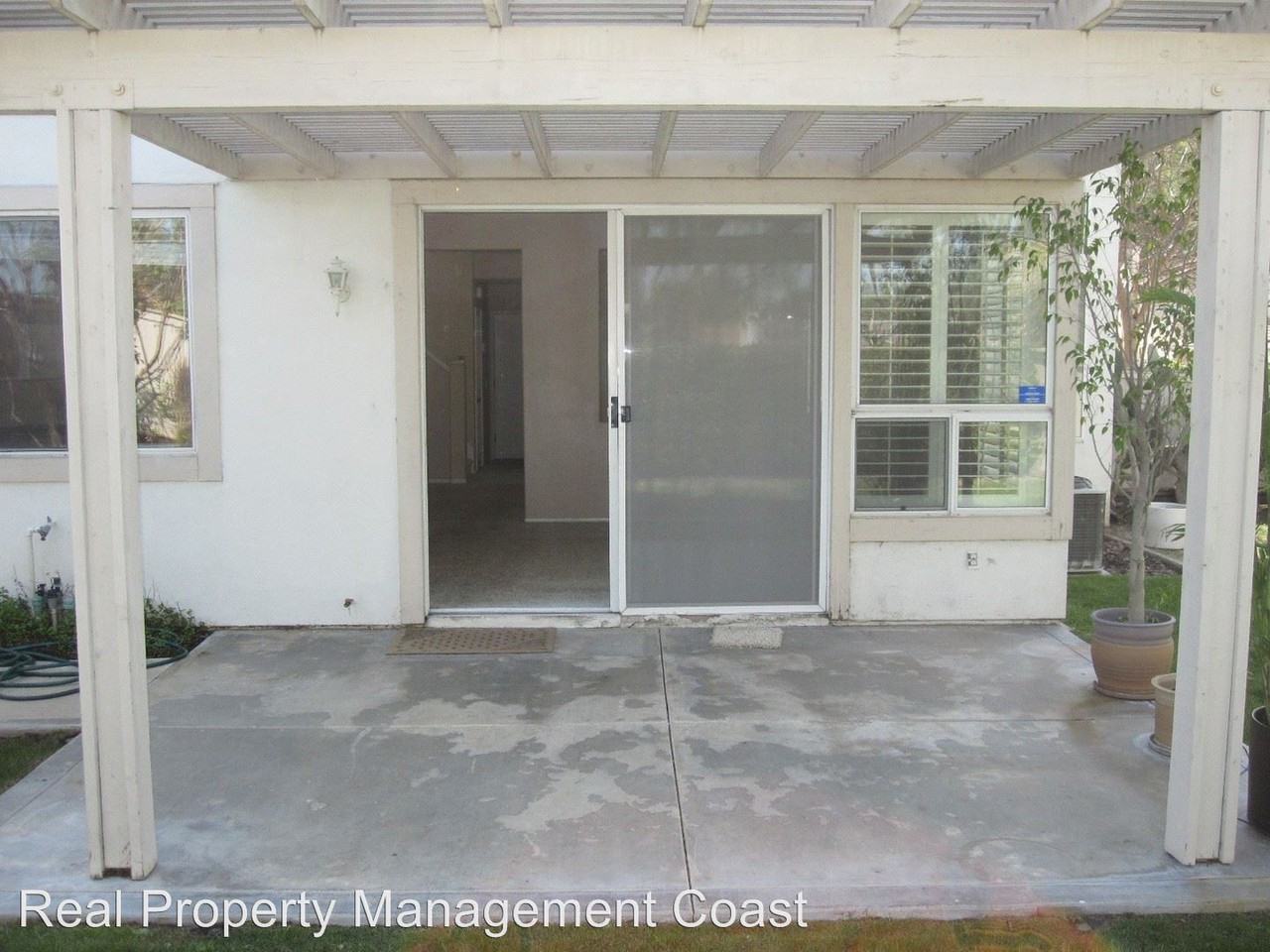 942 S Silver Star Way - Photo 3 of 5