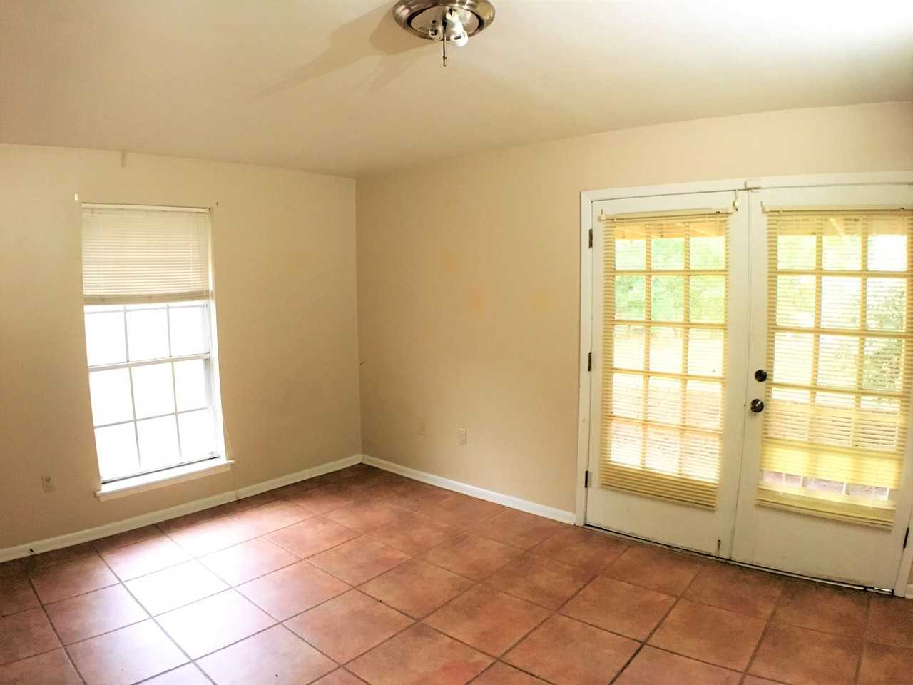 1185 Bayou Paul Ln, Saint Gabriel, LA 70776 3 Bedroom House for 1,250