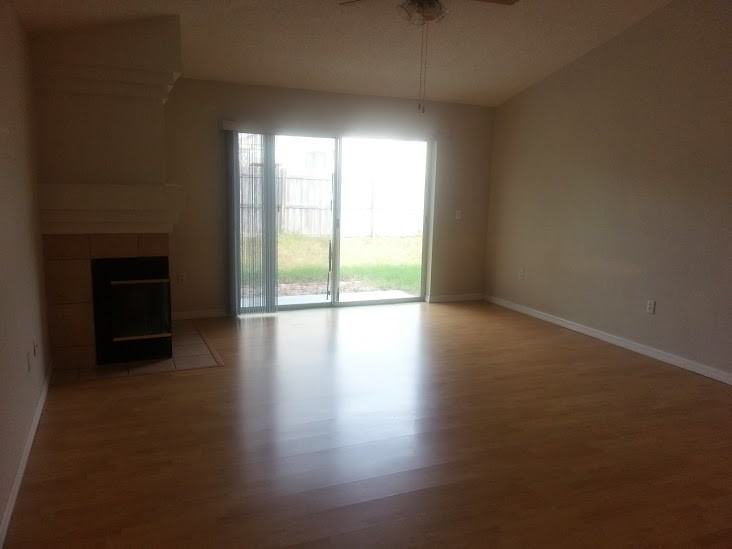 439 Canary Island Cir - Photo 3 of 9