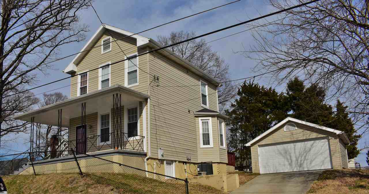 507 69th Pl - Photo 2 of 27