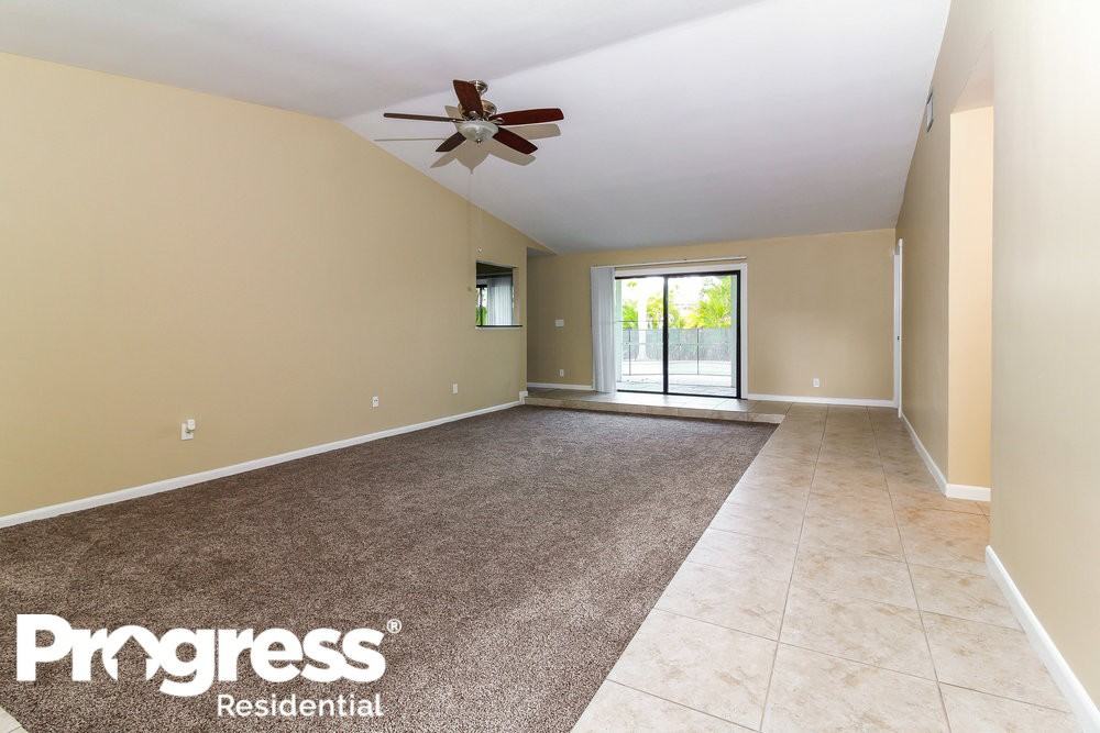 3900 Nw 115th Ave - Photo 3 of 17