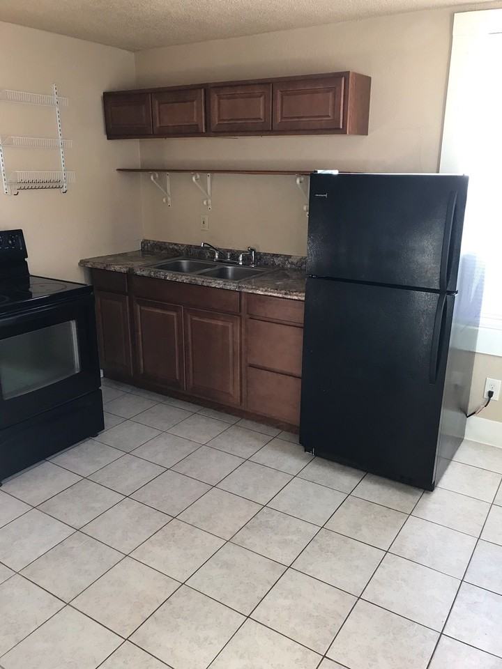 Sausalito Cottages - Photo 3 of 4