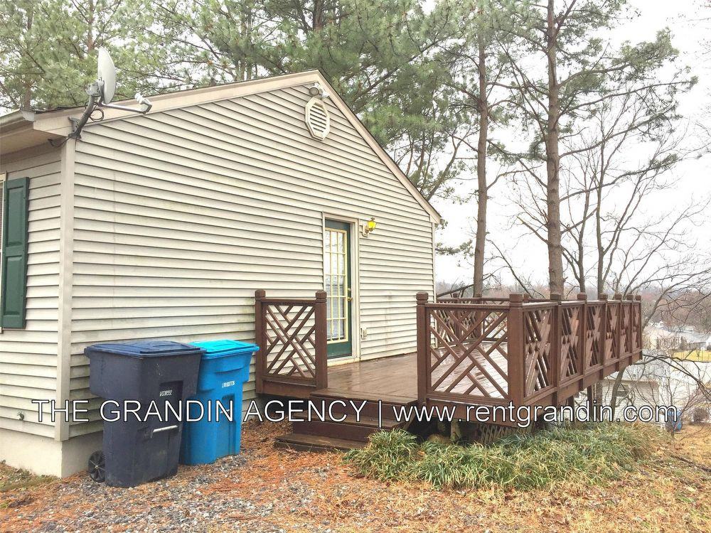 3302 Ridgerun Dr NE - Photo 2 of 33