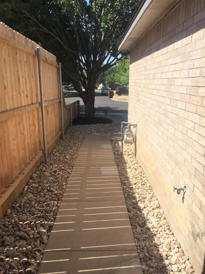 1594 Parkfield Circle - Photo 2 of 16