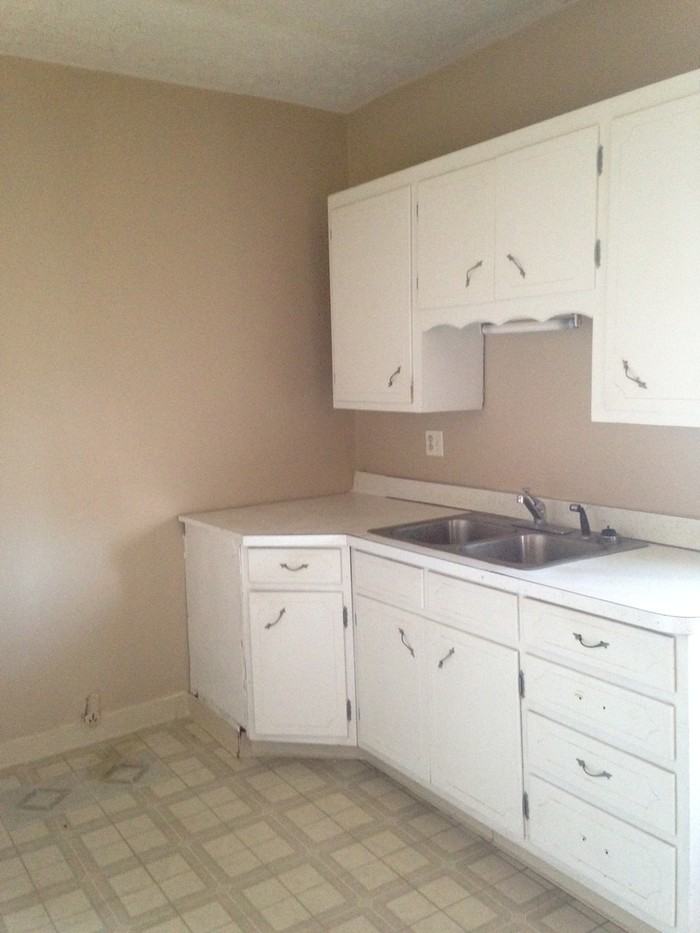 740 Hillcrest Ave - Photo 2 of 6