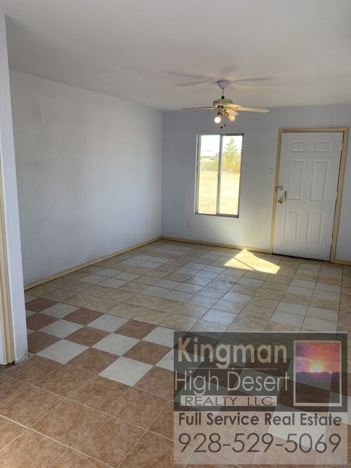 628 Egar Road - Photo 3 of 10