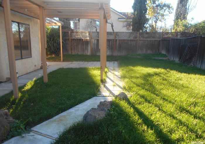 1685 Meadow Lark Ln - Photo 3 of 50