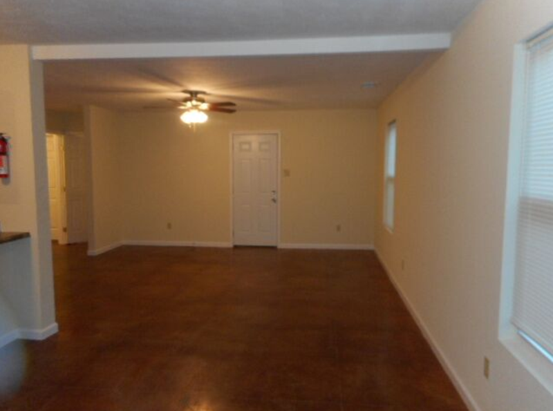 200 Brighton Village Loop - Photo 3 of 15