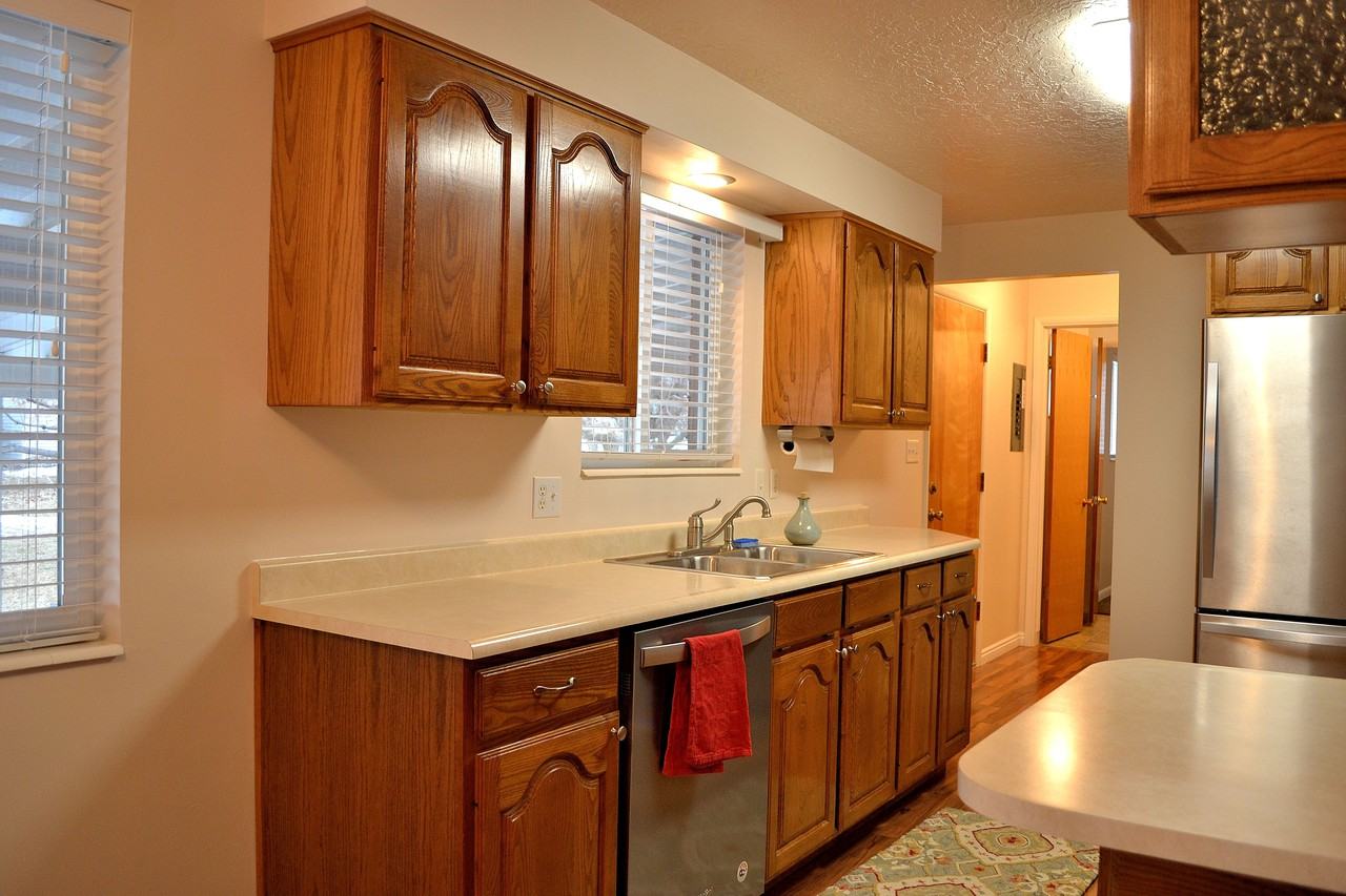 3135 N 575 E - Photo 3 of 17