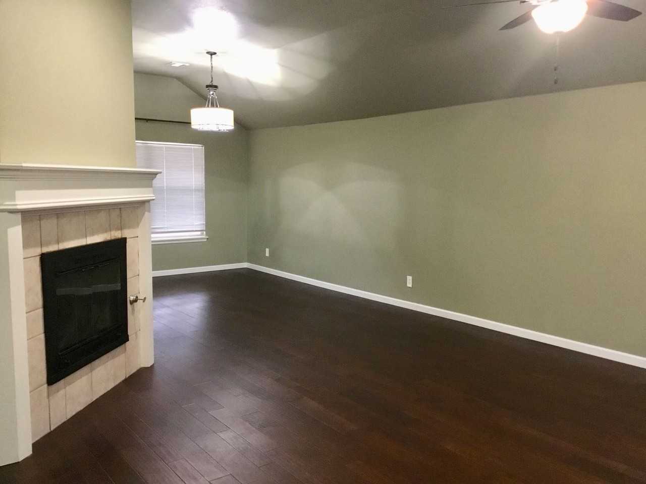 8205 NW 83rd Terrace - Photo 3 of 31