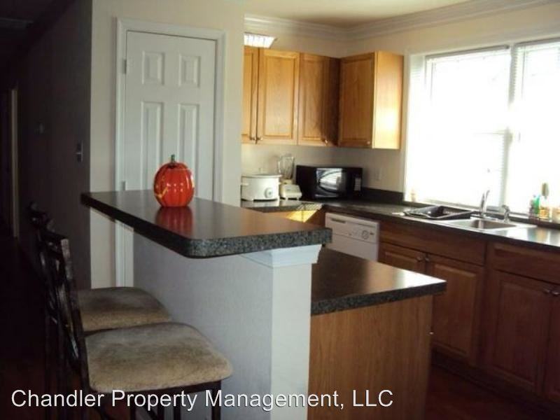 201 Sykes Ave - Photo 3 of 7