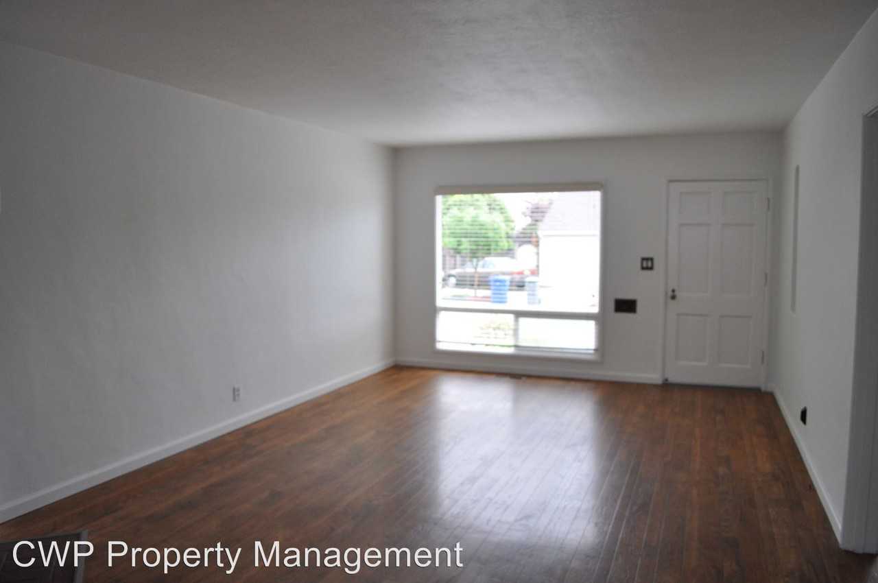 1010 Bridge Rd - Photo 3 of 17