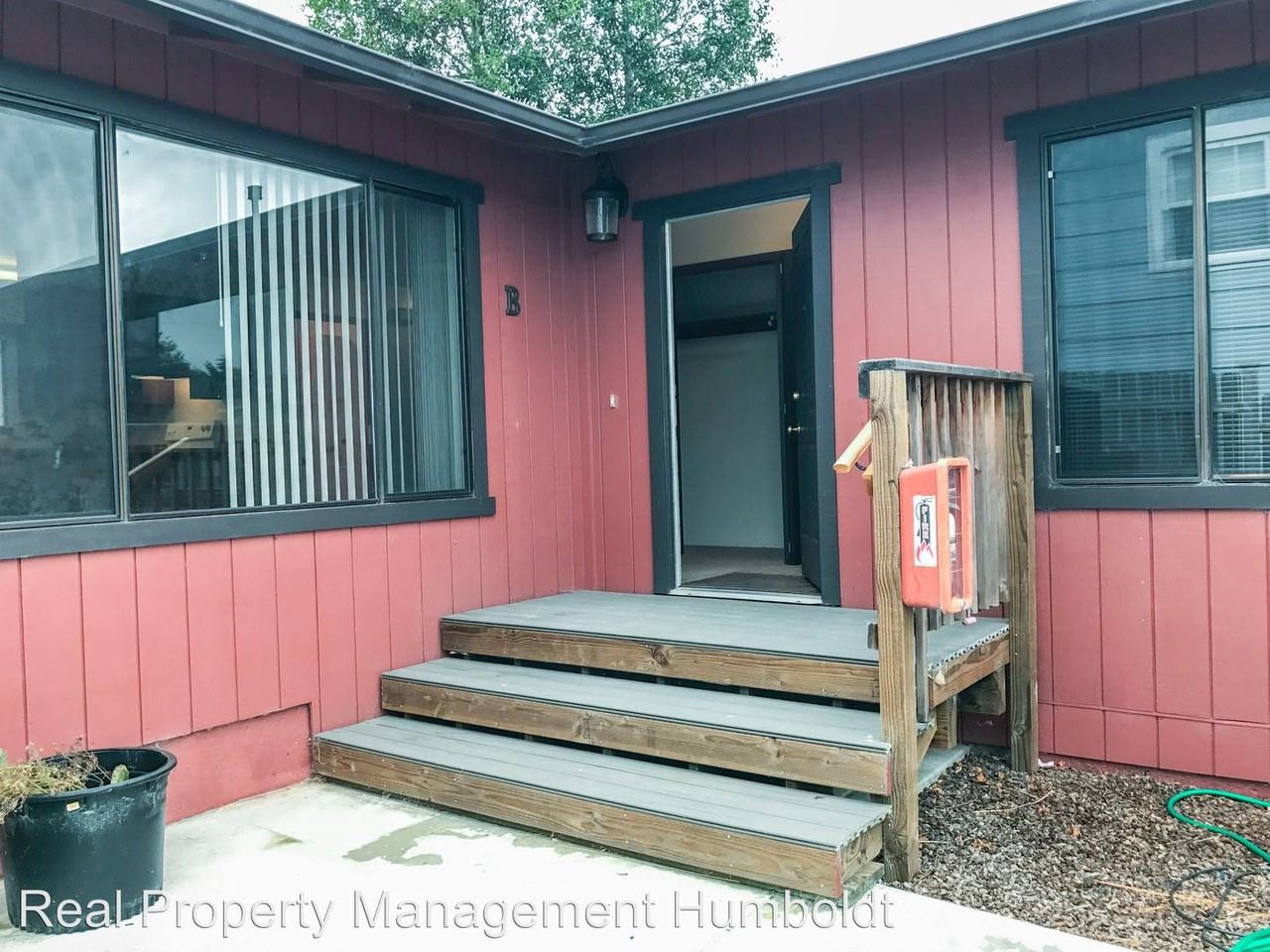 826 P Street - Photo 3 of 19