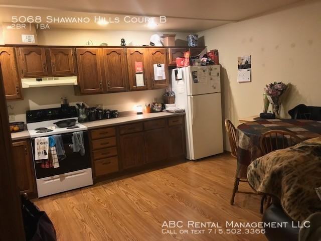 5068 Shawano Hills Ct - Photo 2 of 7