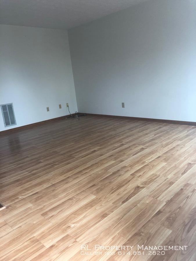 8224 Baltimore Ave - Photo 3 of 17