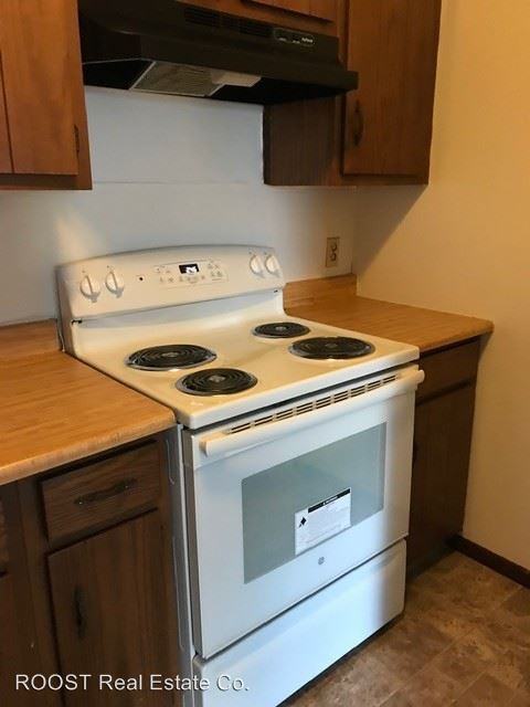 7711 Essington Cir - Photo 2 of 10