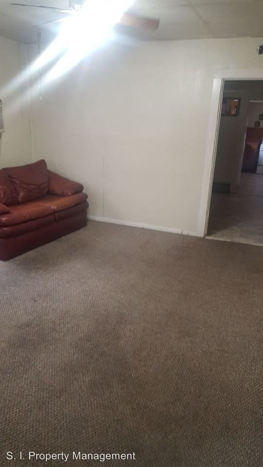 413 N 18th St - Photo 2 of 3