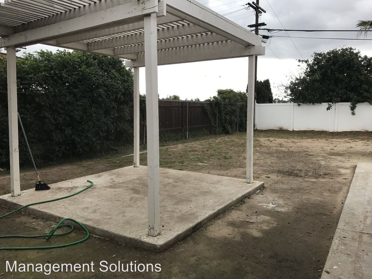 1647 49th St - Photo 2 of 28