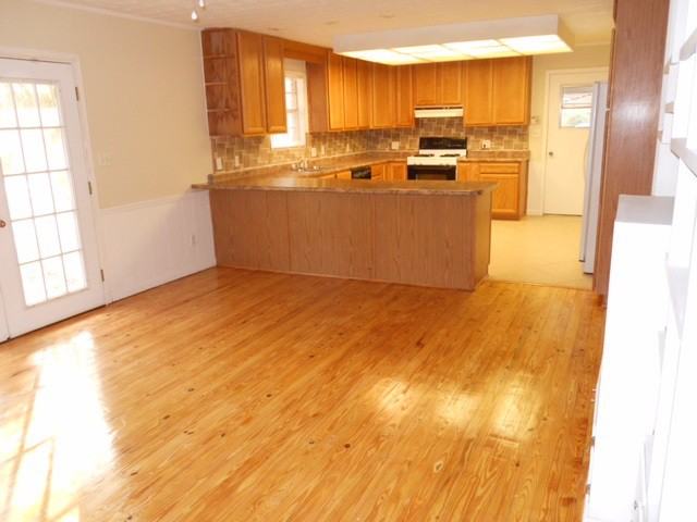 2507 Waldemar Lane - Photo 3 of 7