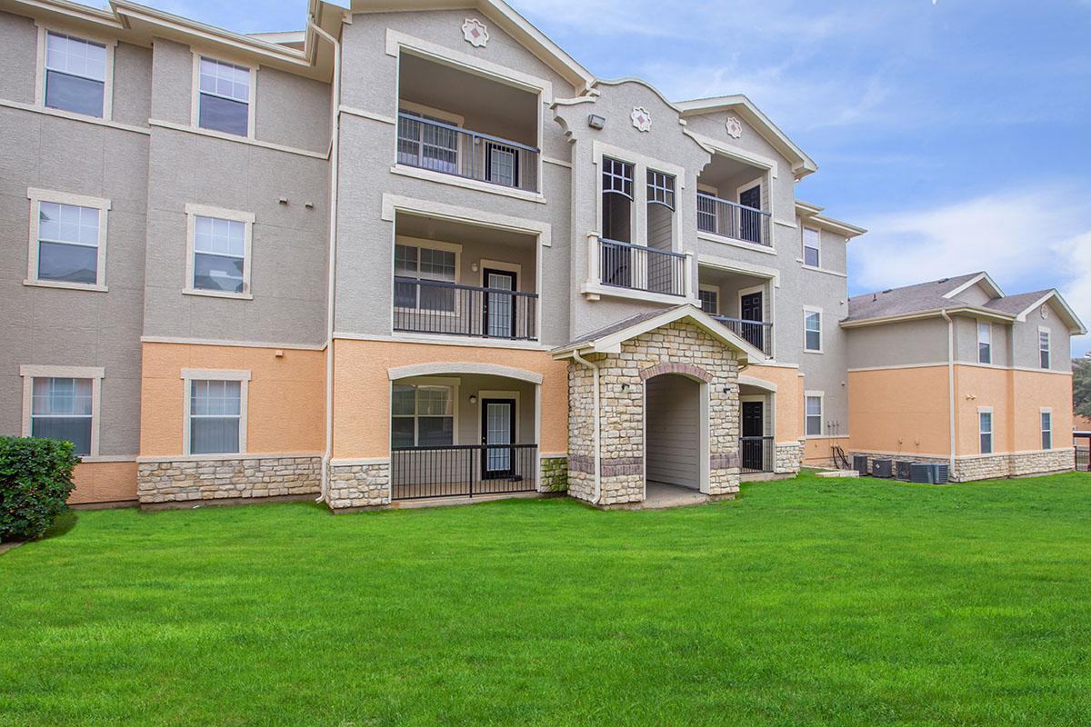 Rosemont at Laredo Vista - Photo 2 of 34