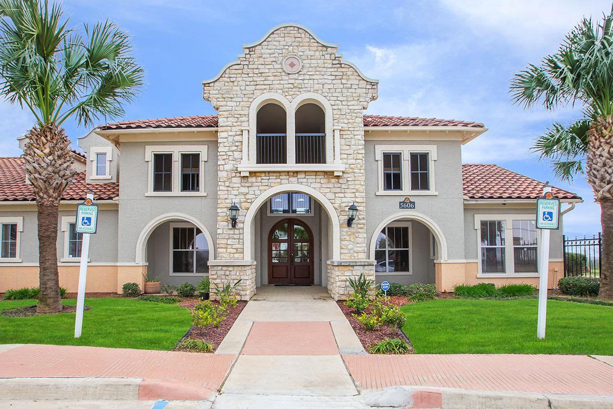 Rosemont at Laredo Vista - Photo 4 of 34