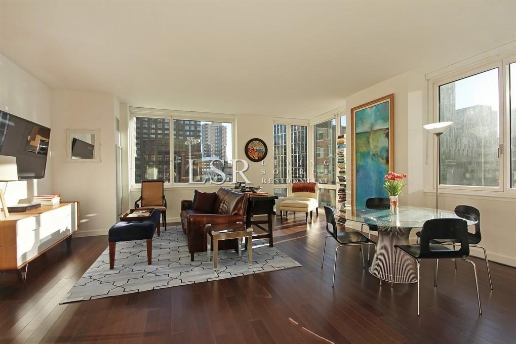 300 North End Ave. #15A