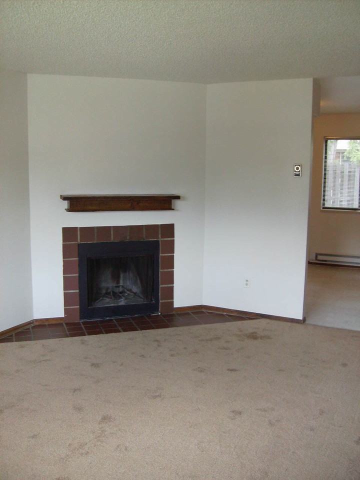 1640 Pitkin St #C - Photo 2 of 8