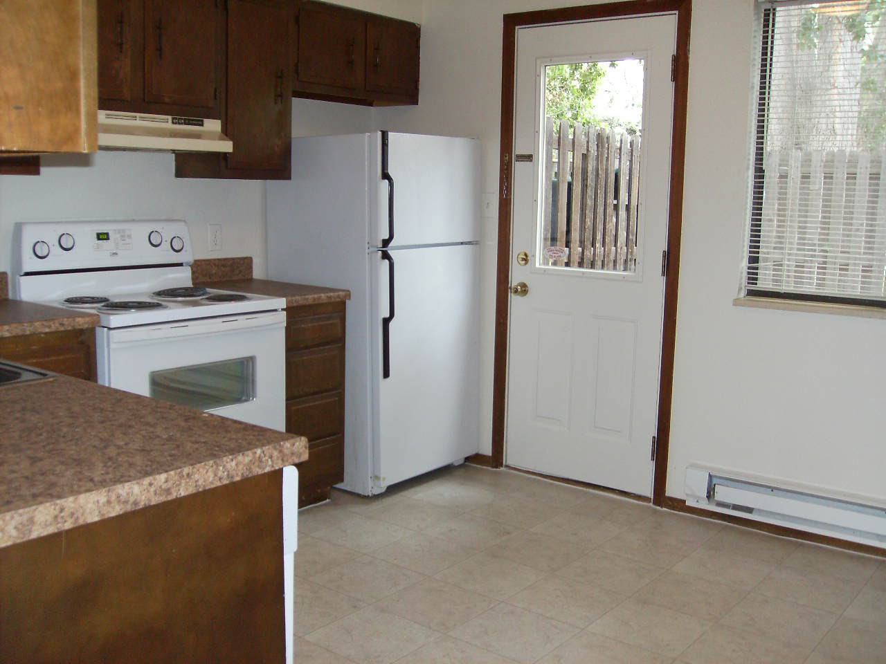 1640 Pitkin St #C - Photo 4 of 8