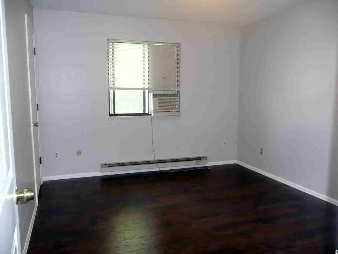 1640 Pitkin St #C - Photo 5 of 8