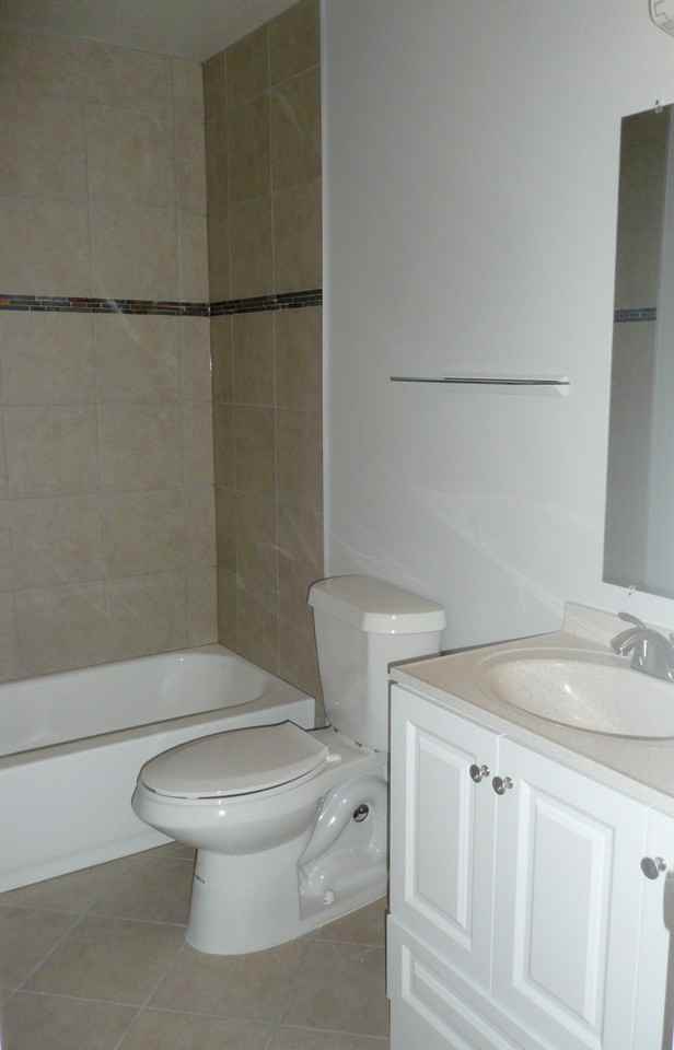 1640 Pitkin St #C - Photo 6 of 8
