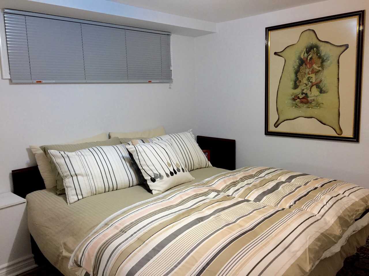 6 Oakworth Crescent - Photo 2 of 10