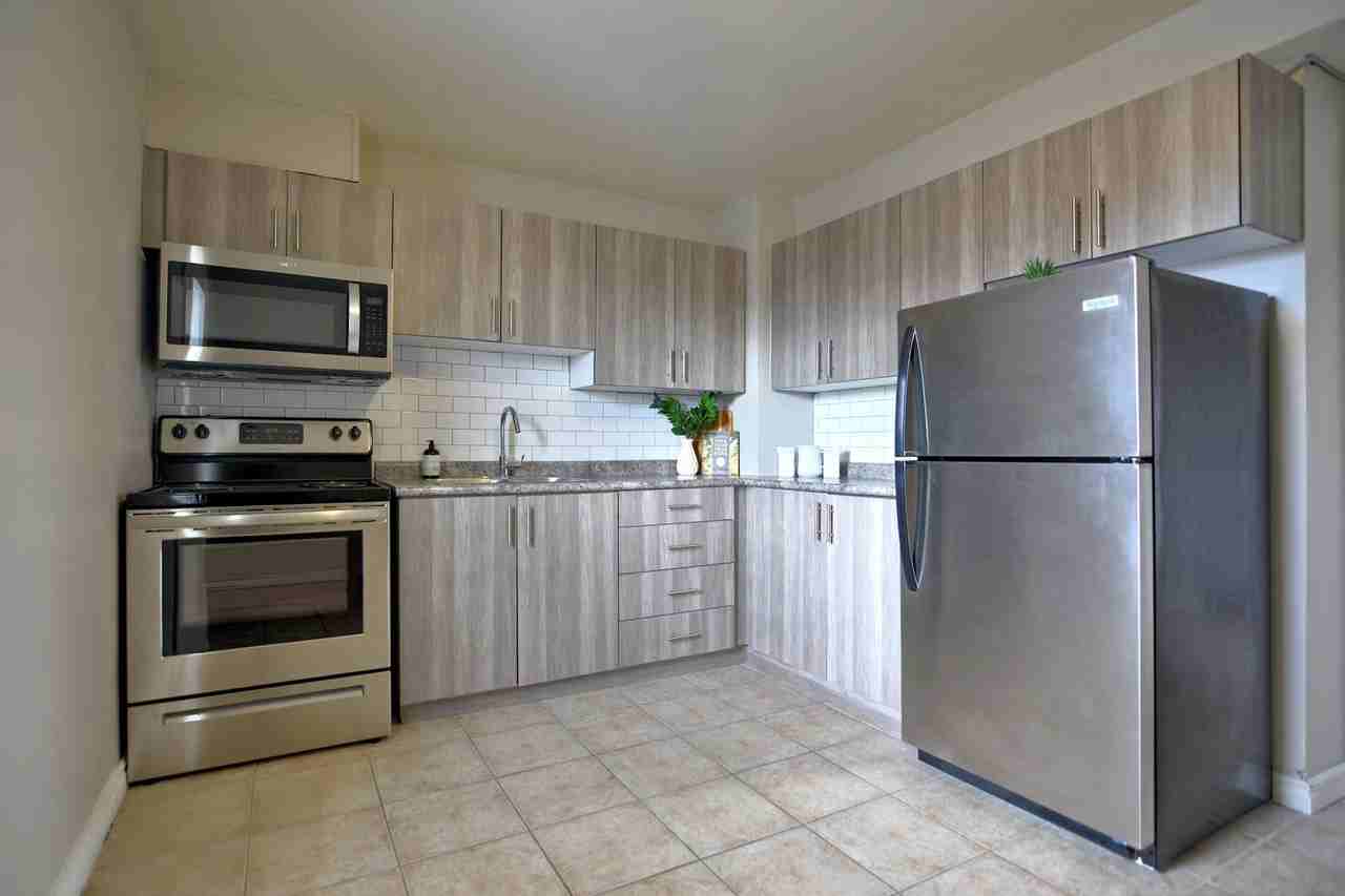 8787 Riverside Drive East - Photo 2 of 8