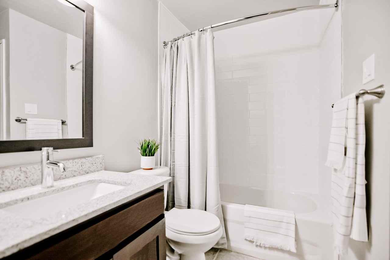 8787 Riverside Drive East - Photo 3 of 8