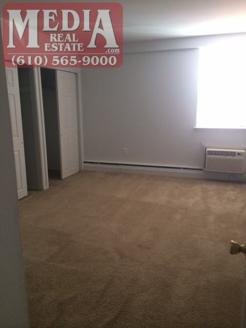 Greylock Apartments - Photo 3 of 7