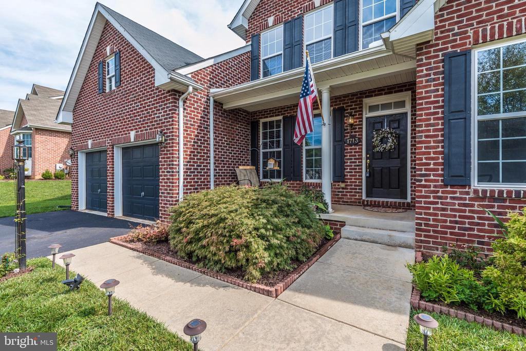 1713 Canal Run Dr - Photo 2 of 29