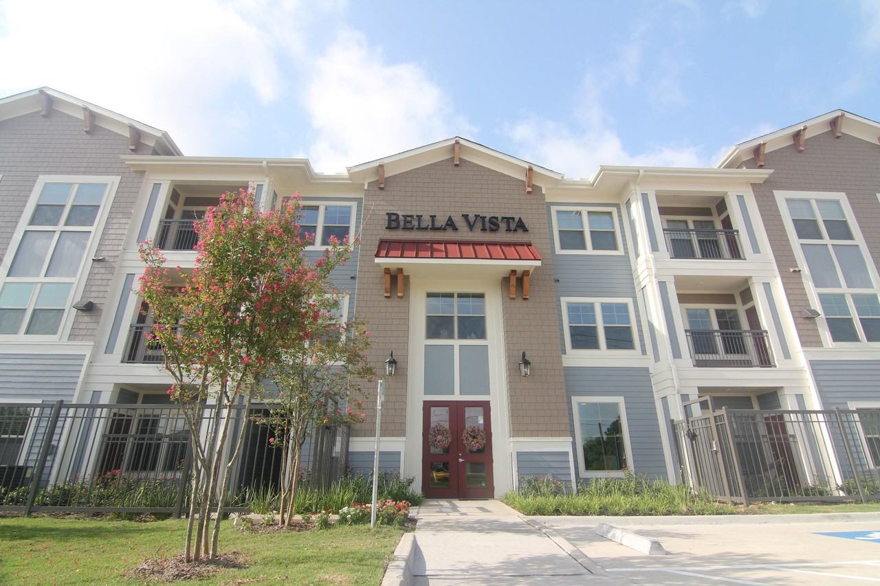 Bella Vista Apartments - 14340 Wallisville Road, Houston, TX 77049 with