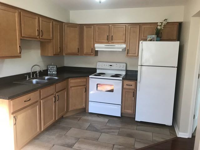 14013 Torrence Ave #3B - Photo 3 of 7