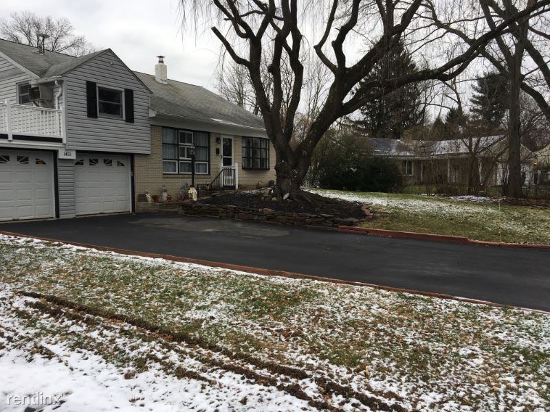 1451 Buttonwood Ln - Photo 2 of 13