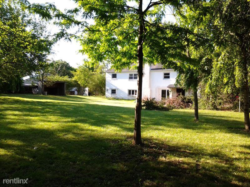 1451 Buttonwood Ln - Photo 3 of 13