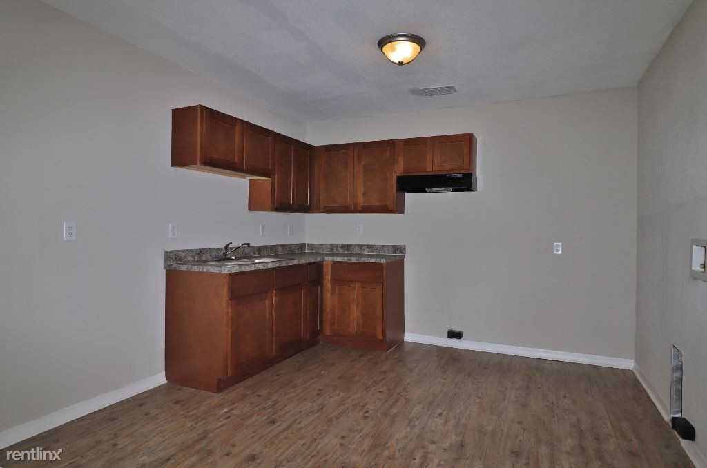 816 Saranac St - Photo 3 of 16