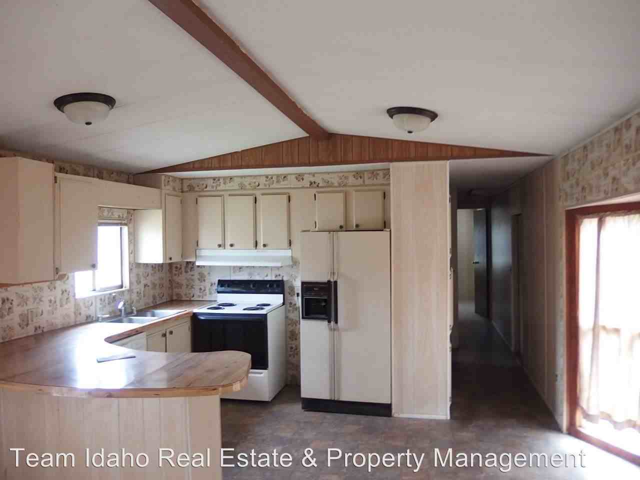 1231 4 Mile Rd - Photo 3 of 12